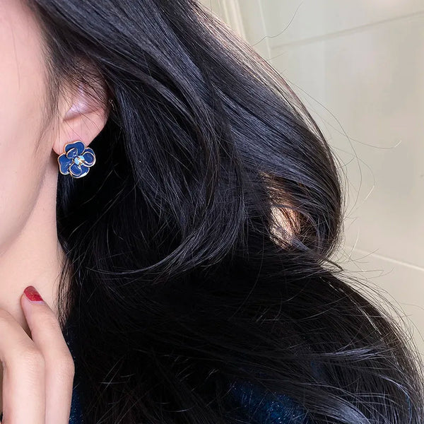 New Arrival Retro Light Luxury French Blue Camellia Stud Earrings For Women Fashion Elegant Metal Jewelry Accessories